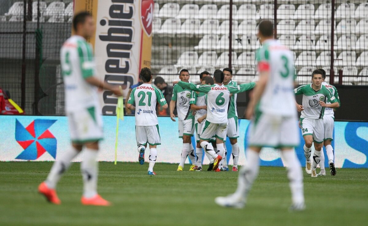 FOTO şi VIDEO Echipa minune a lui Reghe a umilit liderul în Gruia  » CFR Cluj - Concordia 2-4
