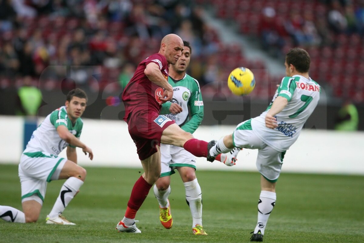 FOTO şi VIDEO Echipa minune a lui Reghe a umilit liderul în Gruia  » CFR Cluj - Concordia 2-4