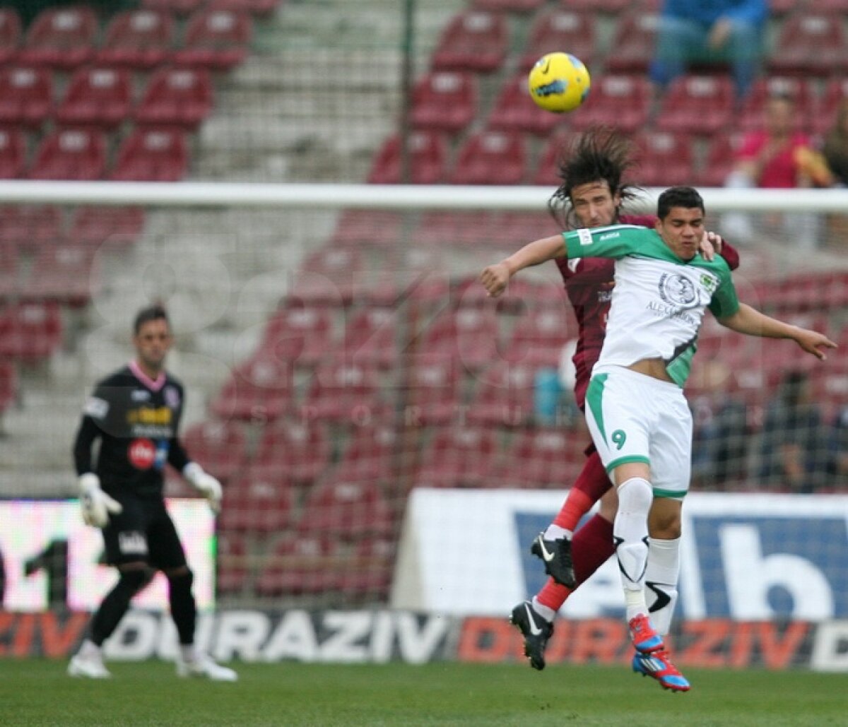 FOTO şi VIDEO Echipa minune a lui Reghe a umilit liderul în Gruia  » CFR Cluj - Concordia 2-4
