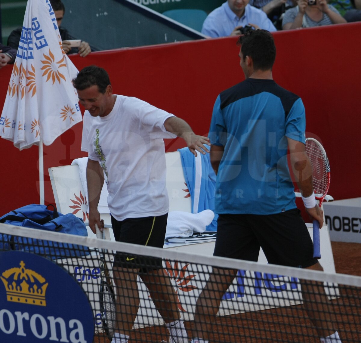 FOTO Stele pe zgură » Hagi şi Rotariu au îmblînzit mingile de tenis alături de Pavel şi Tecău