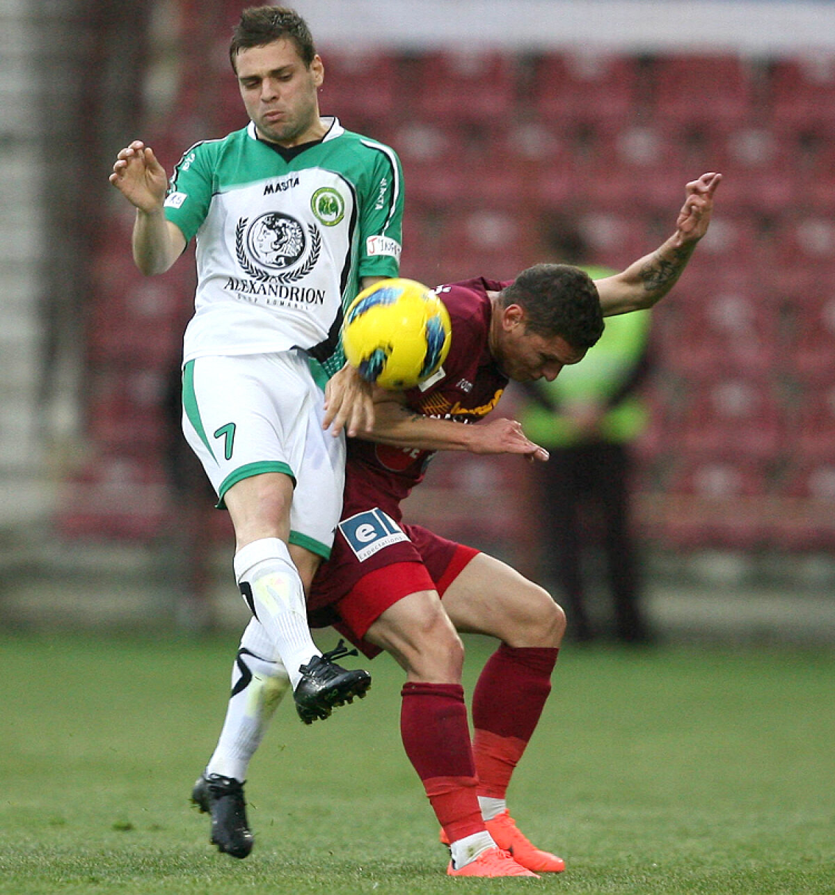 FOTO şi VIDEO Echipa minune a lui Reghe a umilit liderul în Gruia  » CFR Cluj - Concordia 2-4
