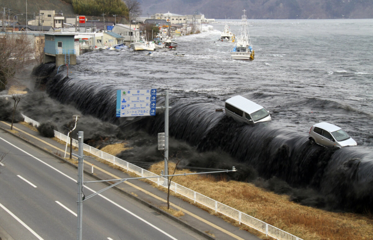Fotbal pe tsunami » Cum a ajuns o minge din Japonia în Alaska după dezastrul din martie 2011