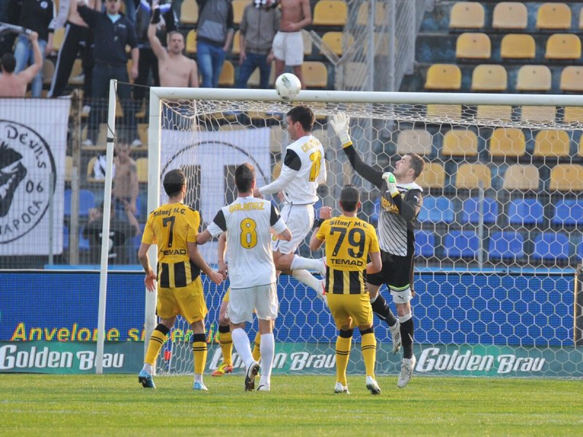 FOTO  FC Braşov - U Cluj 1-1 » Nici o lacrimă: foştii elevi ai lui Badea n-au avut milă la debutul acestuia sub Tîmpa