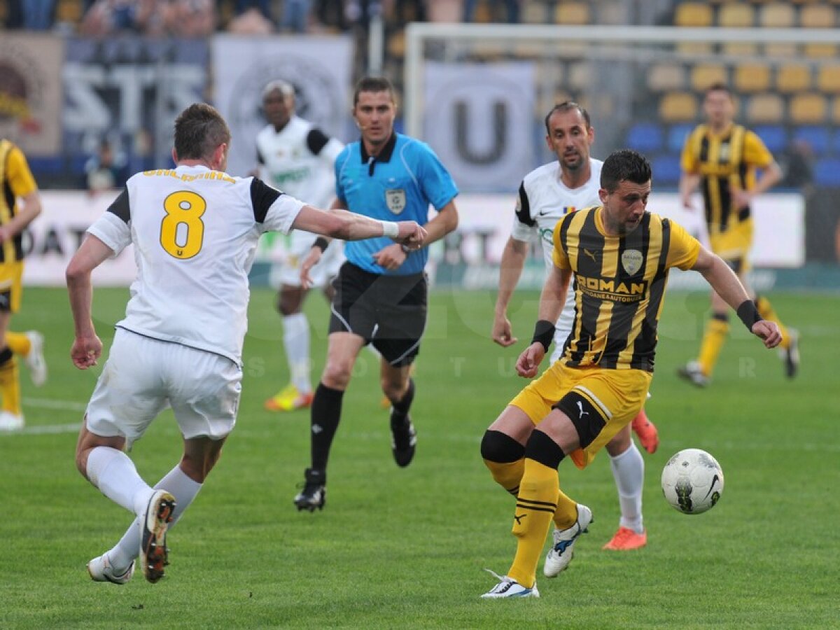 FOTO  FC Braşov - U Cluj 1-1 » Nici o lacrimă: foştii elevi ai lui Badea n-au avut milă la debutul acestuia sub Tîmpa