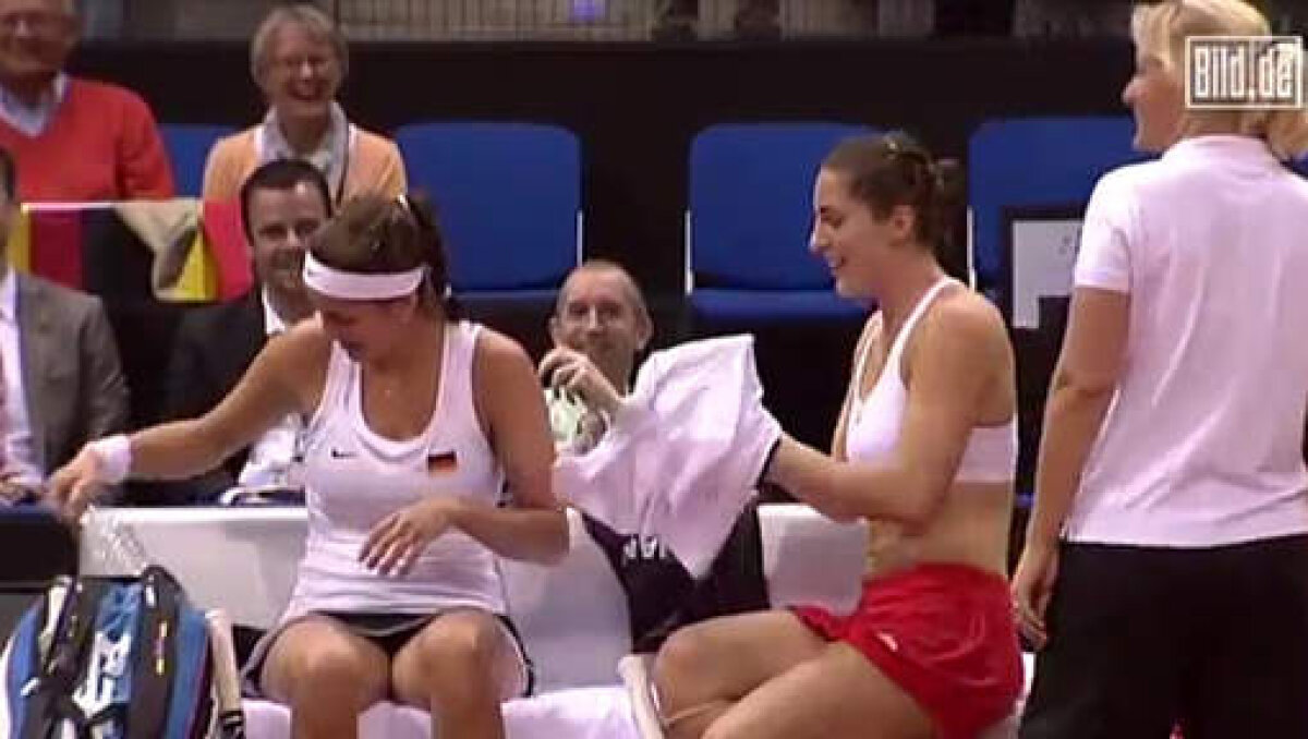 VIDEO&FOTO Cum a fost forţată germanca Andrea Petkovici să facă strip-tease