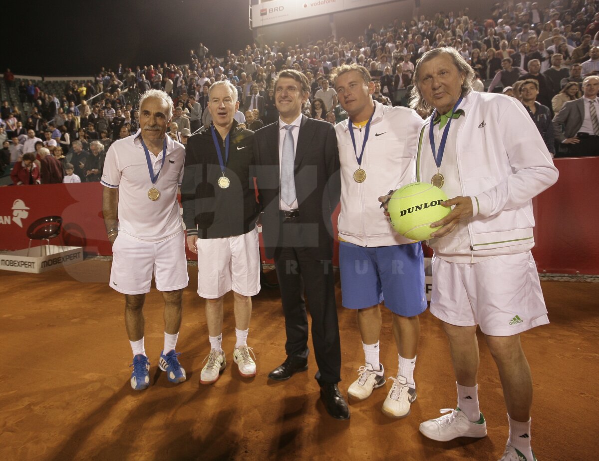 Stele pe zgură » McEnroe, Bahrami, Năstase şi Pavel au oferit un spectacol grandios la Arenele BNR