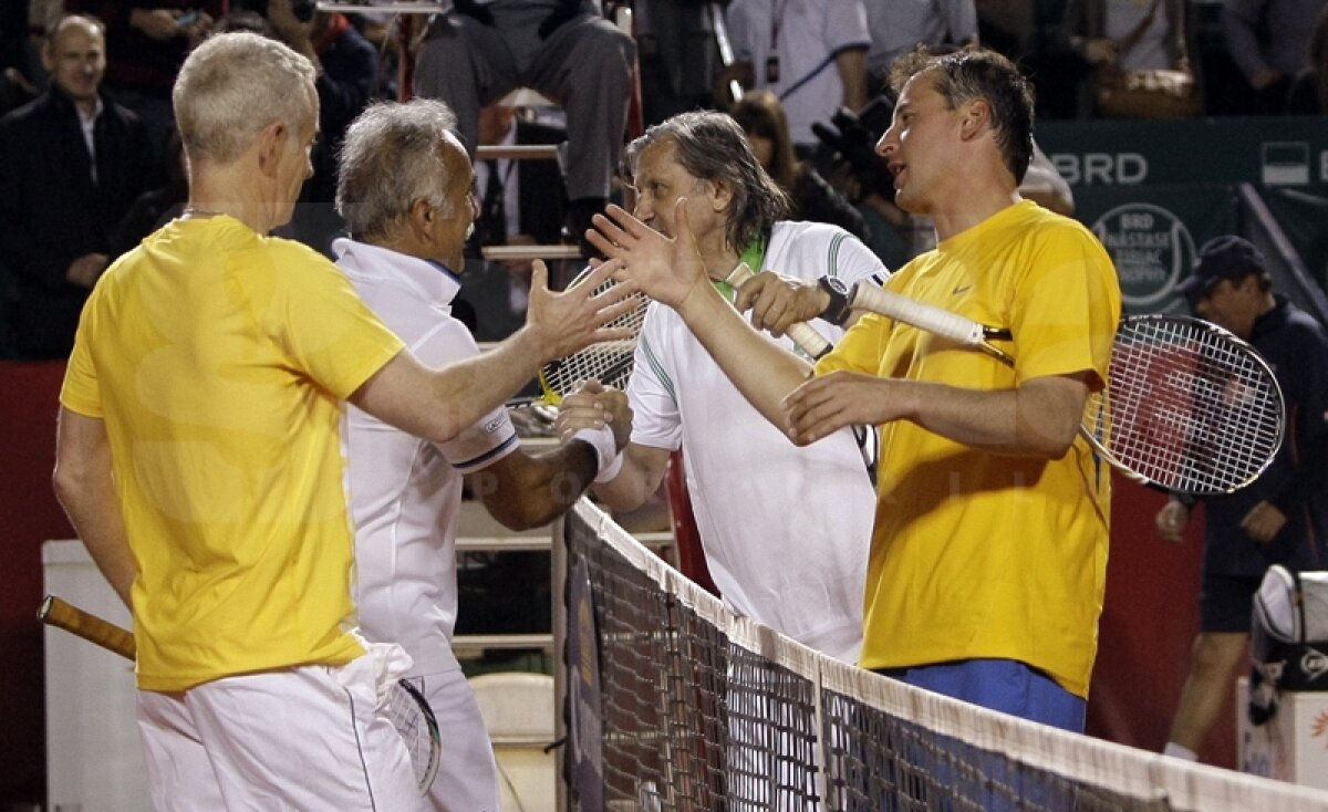 GALERIE FOTO Scîntei pe zgură » McEnroe, Năstase, Pavel şi Bahrami i-au distrat pe cei 4.000 de spectatori, la Arenele BNR