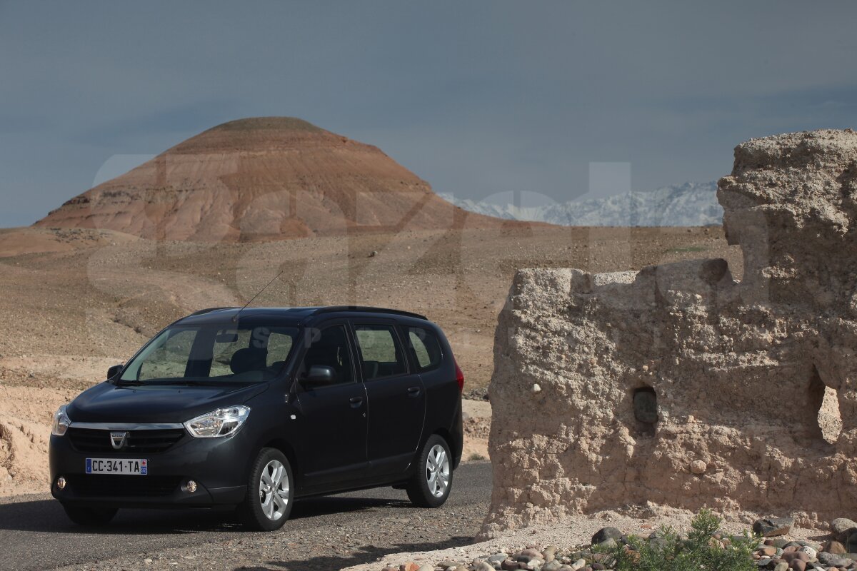 FOTO Gazeta a asistat în Maroc la primul drive-test cu Dacia Lodgy » Fără rival