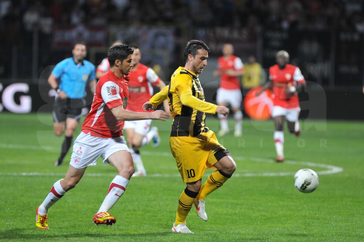 VIDEO Stop joc! » Dinamo pierde la Braşov cu 0-2 şi cade de pe primul loc