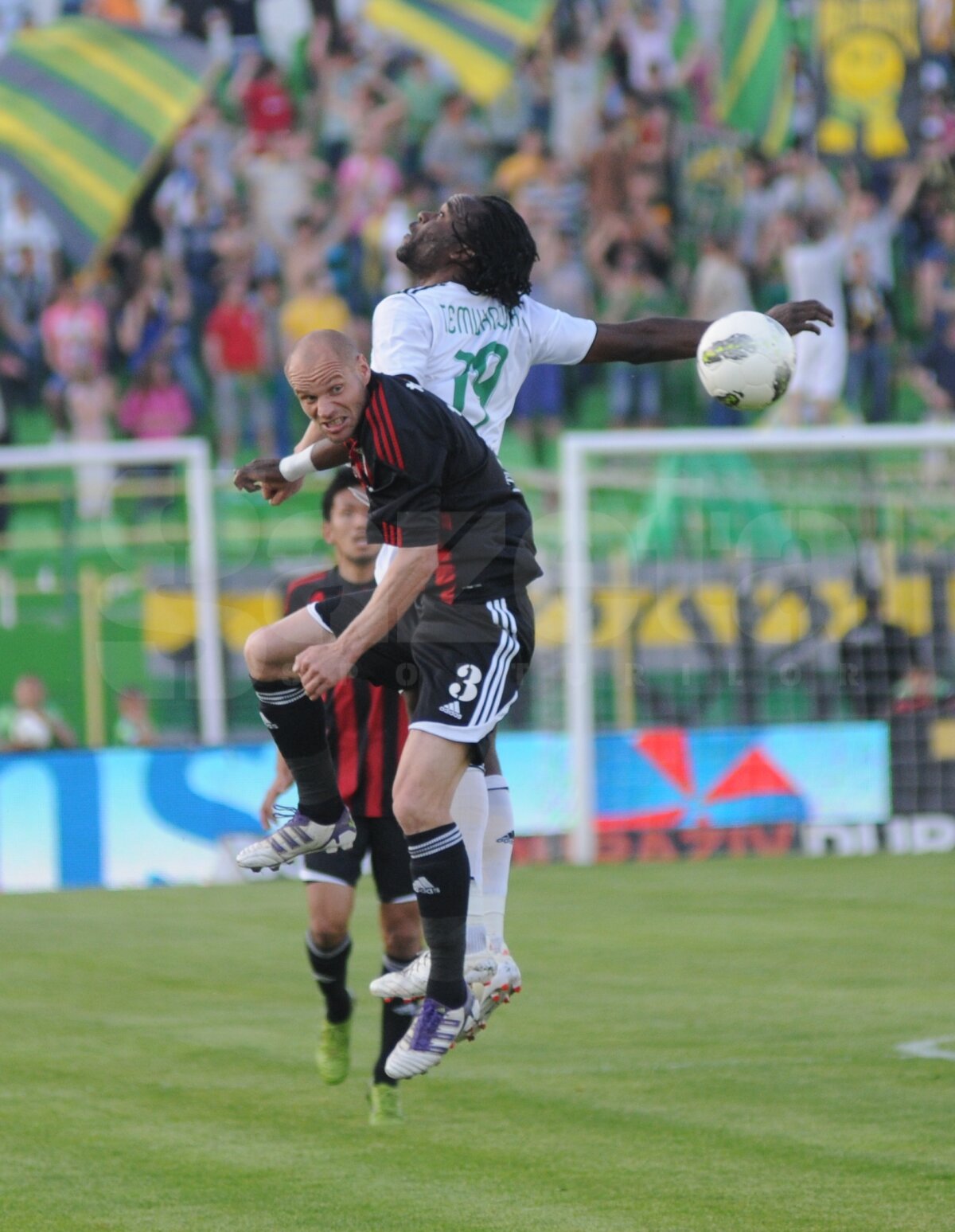 FOTO Sînt în cărţi » Vaslui învinge Astra cu 2-1 şi urcă pe locul 2