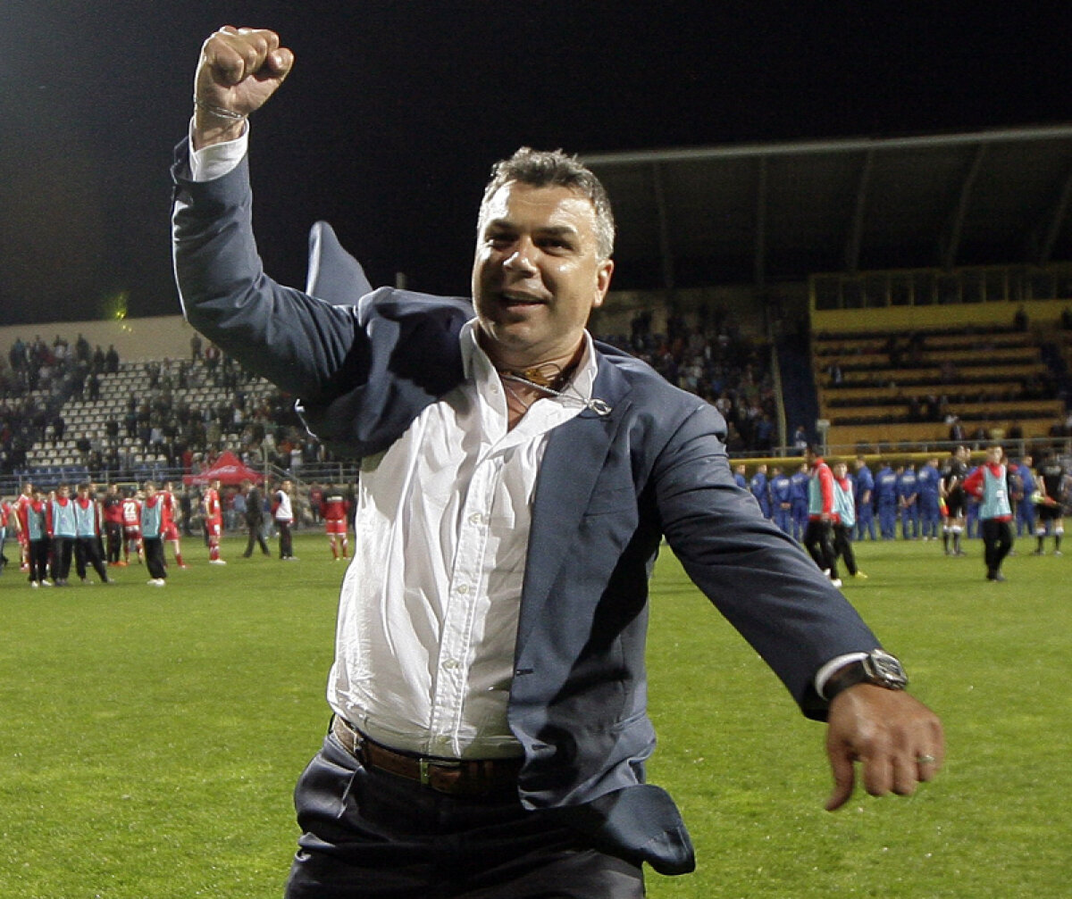 VIDEO Prinţi în Emirate » Olăroiu şi Rădoi au adus după opt ani titlul la Al Ain