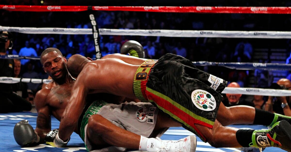 FOTO » Mult sînge şi puţin box » Chad Dawson l-a detronat pe Bernard Hopkins şi a devenit campion mondial