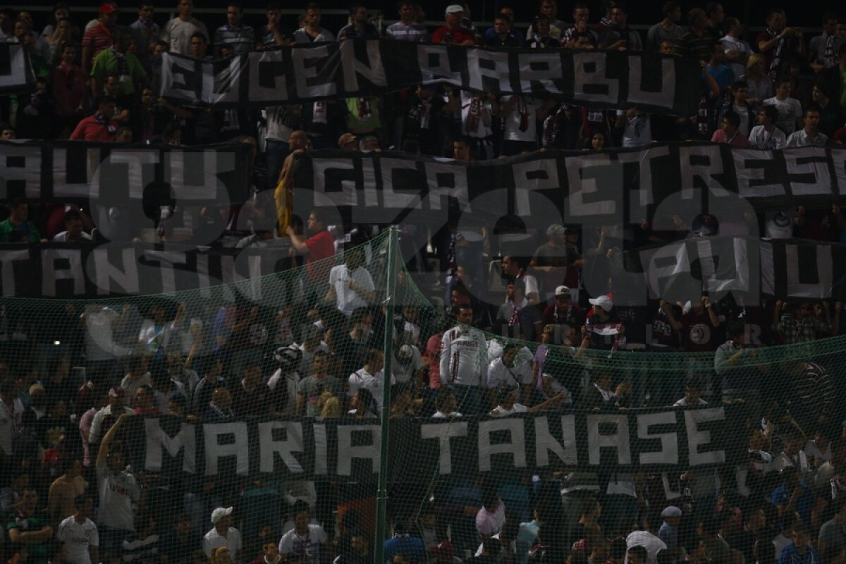 FOTO Giuleştiul în flăcări » Fanii rapidişti au creat o atmosferă de senzaţie