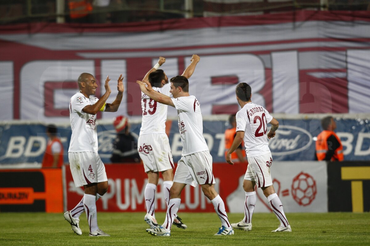 VIDEO Ce plictiseală! » Rapid şi Steaua au remizat în Giuleşti (1-1) şi rămîn în lupta pentru titlu