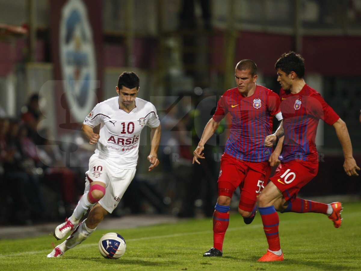 VIDEO Ce plictiseală! » Rapid şi Steaua au remizat în Giuleşti (1-1) şi rămîn în lupta pentru titlu