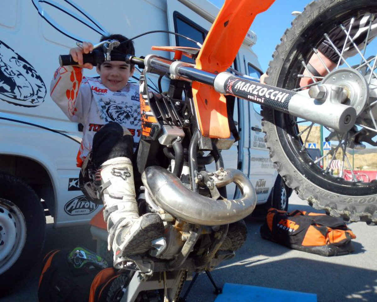 FOTO Cu grădiniţa la motocros » Cei mai mici piloţi au concurat în prima etapă a Dementor KTM Motocross Cup