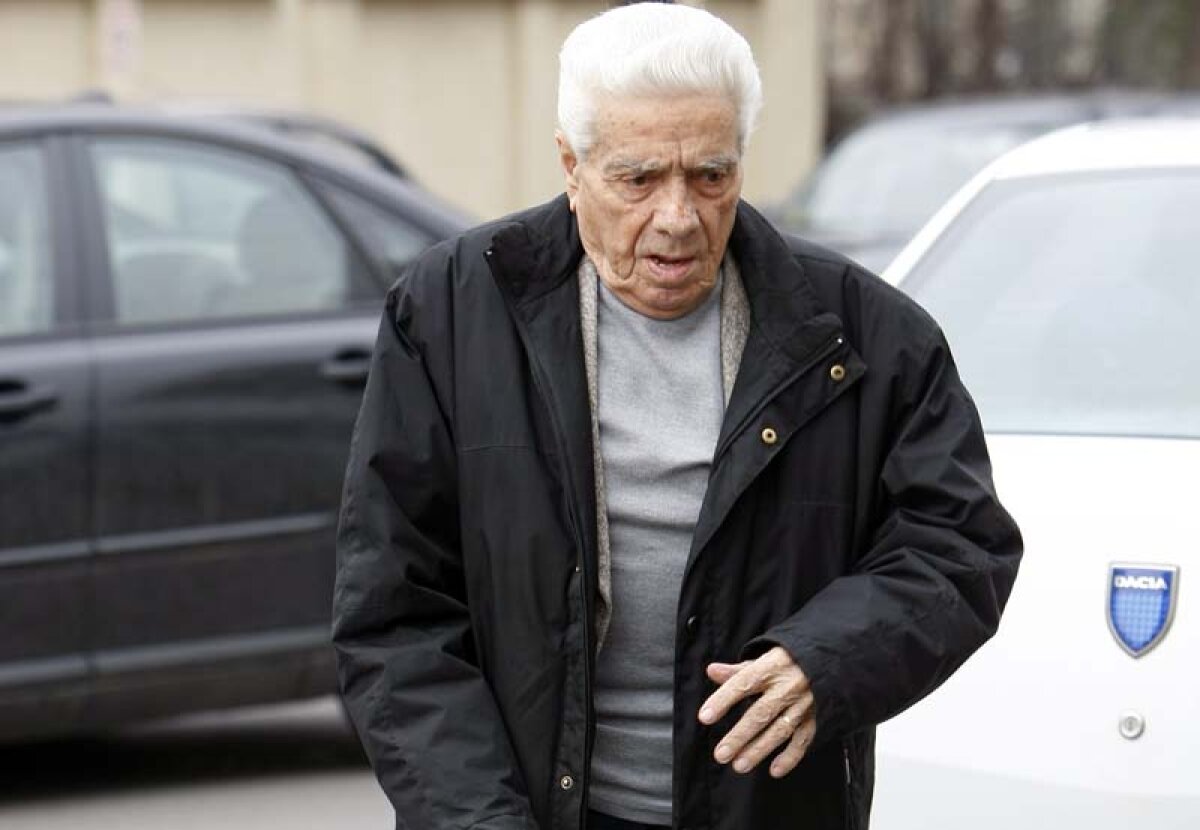 Precedente savuroase » Telefonul pe bancă n-a fost inventat de Stoichiţă :)