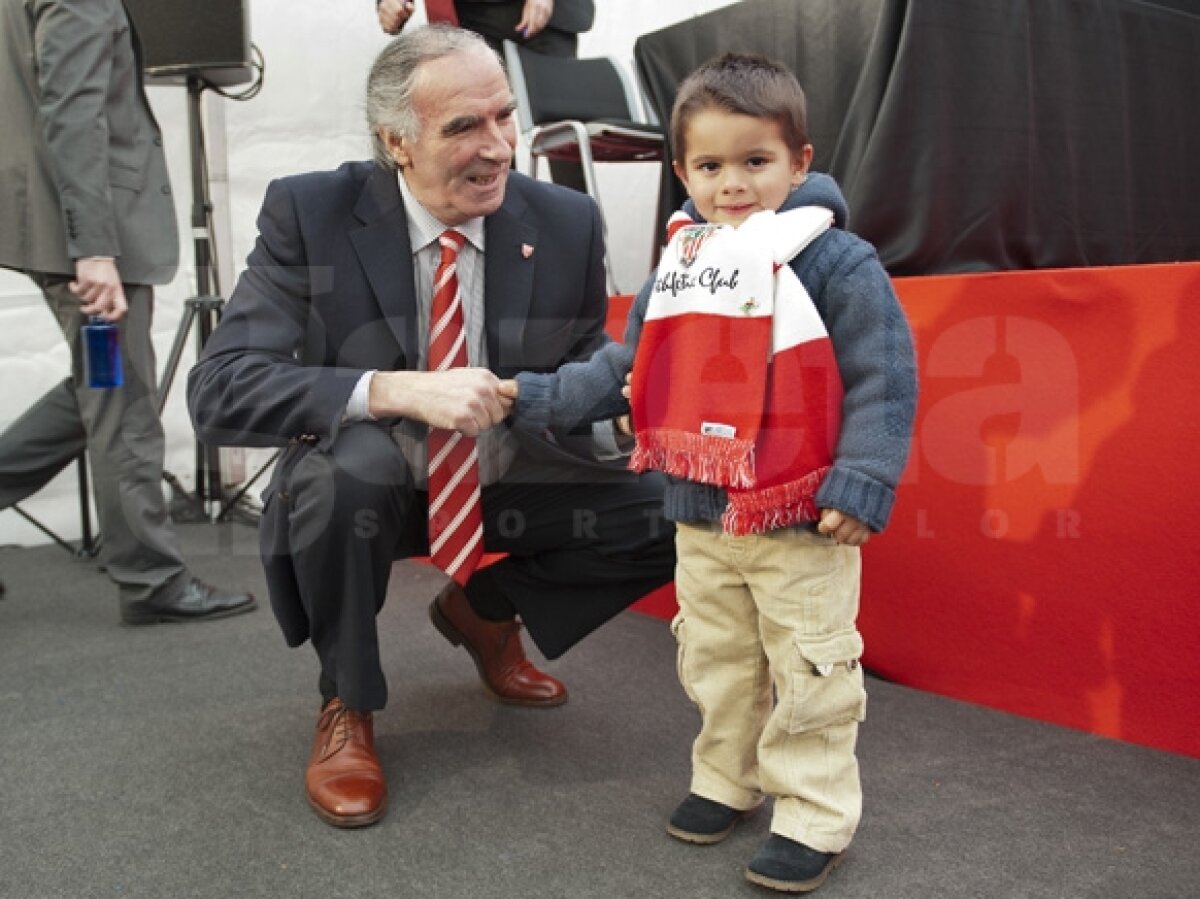 GALERIE FOTO » Urna speranţelor la Bilbao » 35.000 de fani s-au înscris pentru un bilet la Bucureşti!