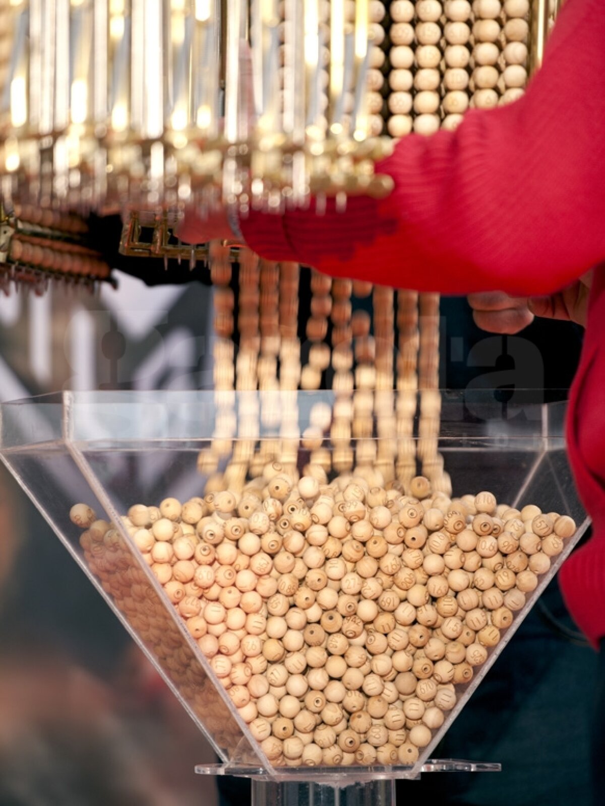 GALERIE FOTO » Urna speranţelor la Bilbao » 35.000 de fani s-au înscris pentru un bilet la Bucureşti!
