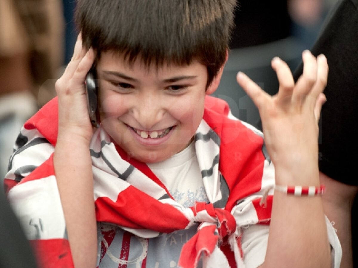 GALERIE FOTO » Urna speranţelor la Bilbao » 35.000 de fani s-au înscris pentru un bilet la Bucureşti!