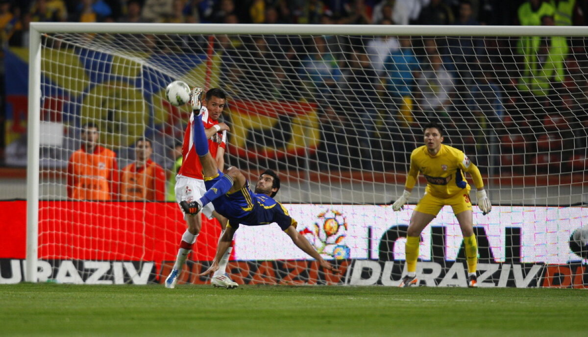 FOTO şi VIDEO Steaua caută atacant-golgeter » 4 vîrfuri din Liga 1 care n-o cunosc pe Daniela Crudu ;)