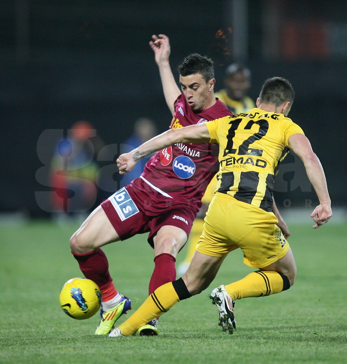 CFR Cluj învinge pe FC Braşov cu 1-0 şi rămîne principala favorită la titlu