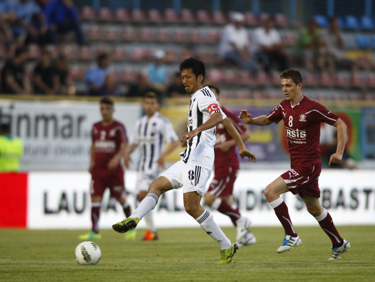 VIDEO » Rapid învinge cu 1-0 la Astra şi urcă pe locul 2. Gol de kinogramă Grigore