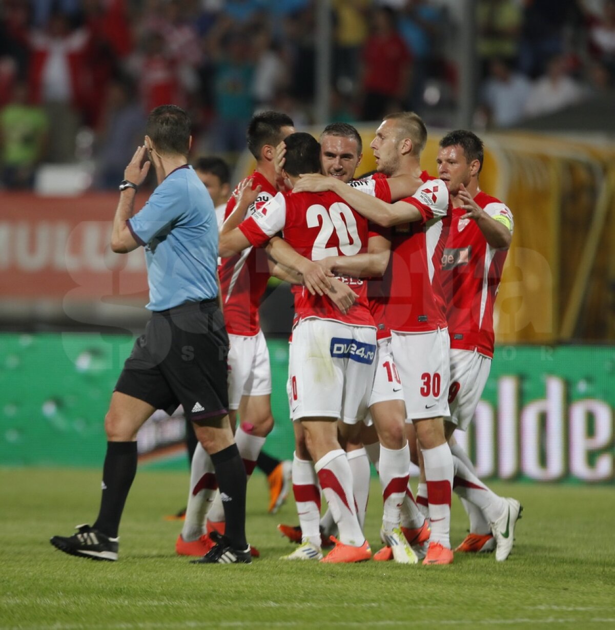 FOTO şi VIDEO Răzbunarea "Prinţului" » Dinamo - U Cluj 2-2 şi "cîinii" sînt la 5 puncte de CFR Cluj