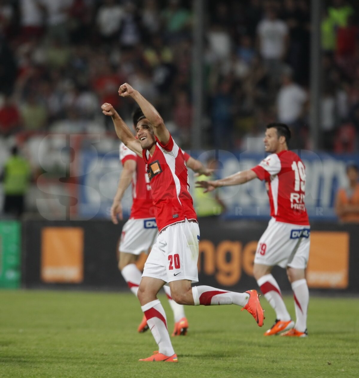 FOTO şi VIDEO Răzbunarea "Prinţului" » Dinamo - U Cluj 2-2 şi "cîinii" sînt la 5 puncte de CFR Cluj