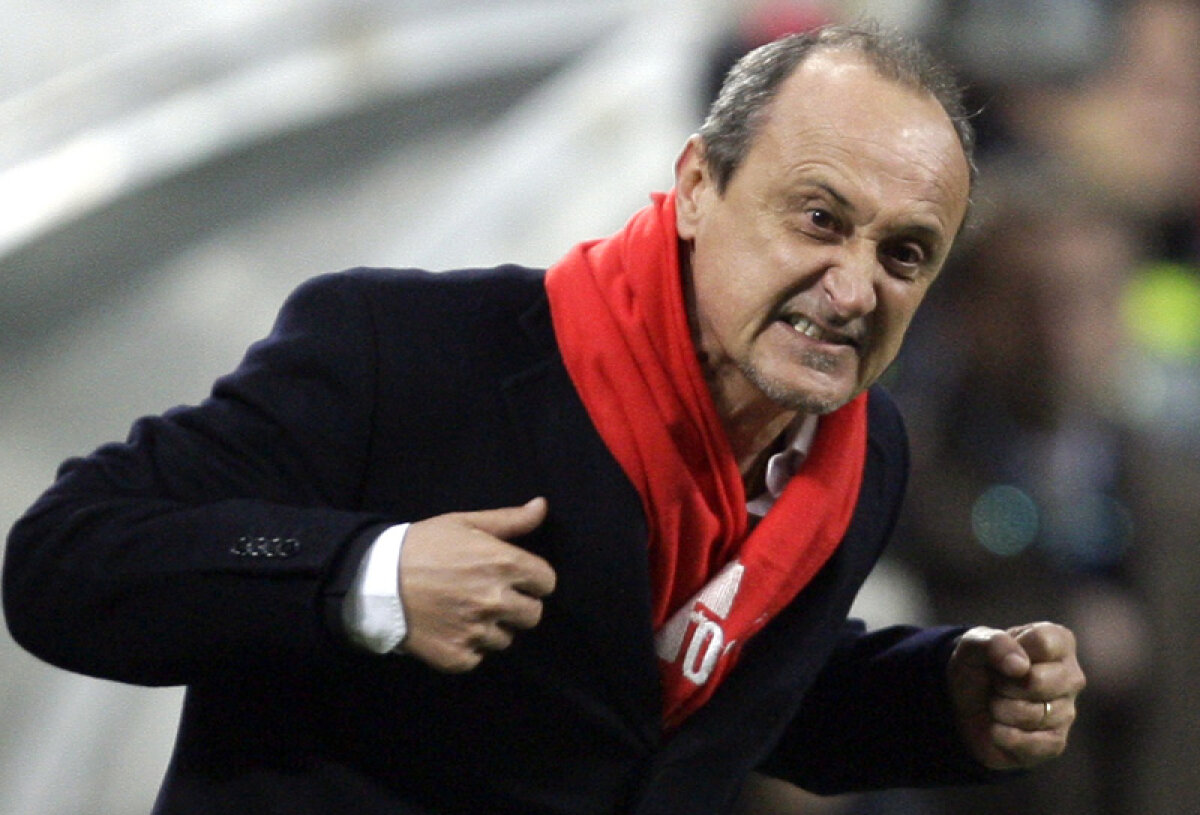 VIDEO Aşa ceva n-aţi văzut! » Scene sălbatice la Fiorentina - Novara 2-2 » Delio Rossi demis, Guerini noul antrenor!