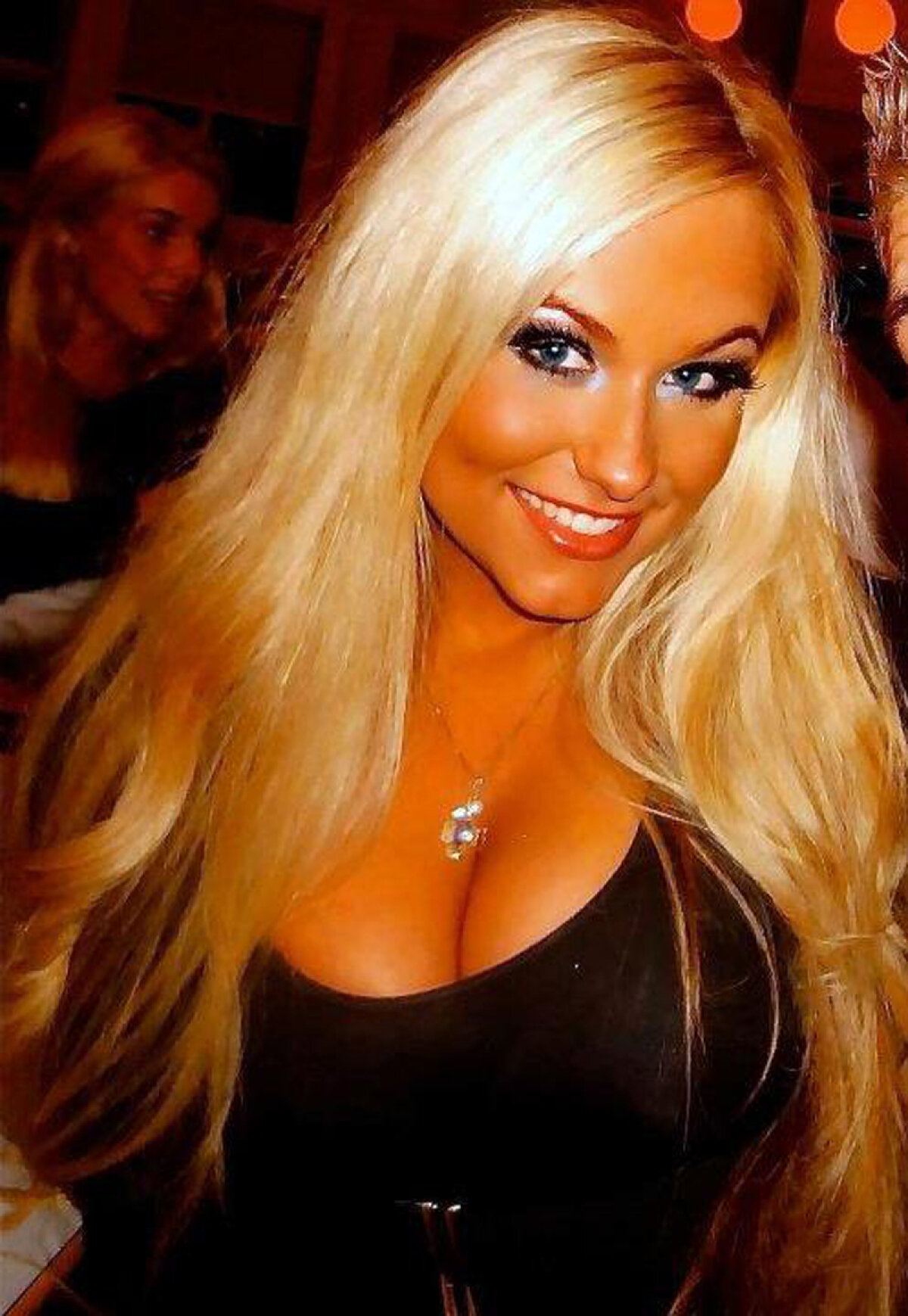 FOTO "Bomba sexy" a lui Villadsen » Portarul Ceahlăului şi-a surprins colegii cu noua lui cucerire