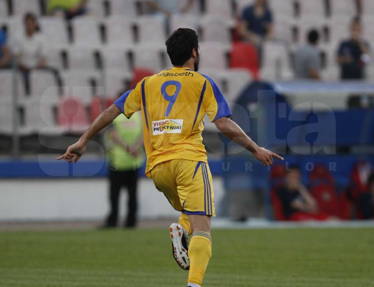 FOTO şi VIDEO Steaua - Petrolul 2-1 » Roş-albaştrii continuă cursa spre titlu