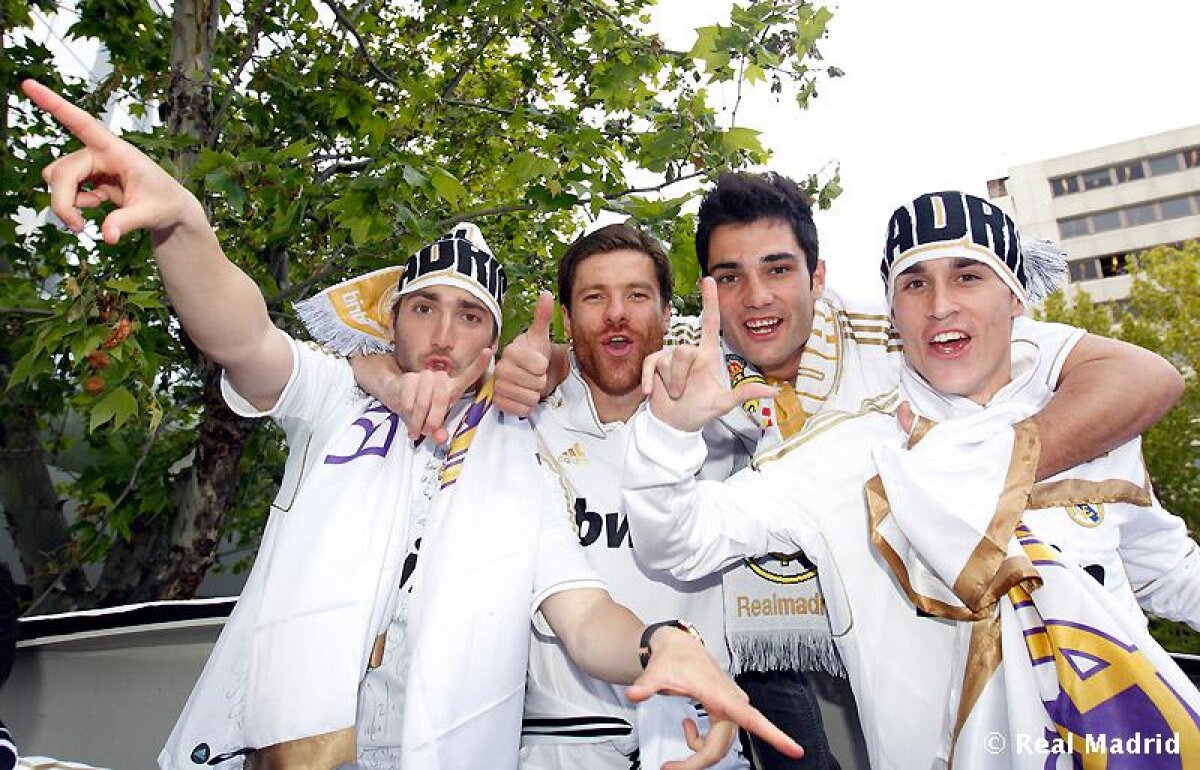 FOTO şi VIDEO » Real Madrid, regina Spaniei! Cum au sărbătorit alături de fani în Piaţa Cibeles