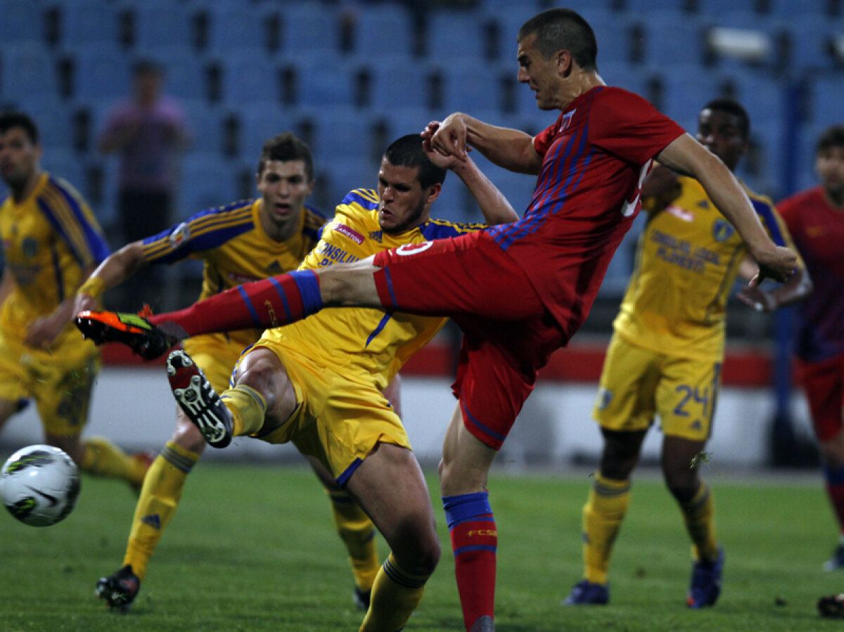 VIDEO Stefan cel groaznic » Nikolici a adus victoria Stelei în meciul cu Petrolul, scor 2-1