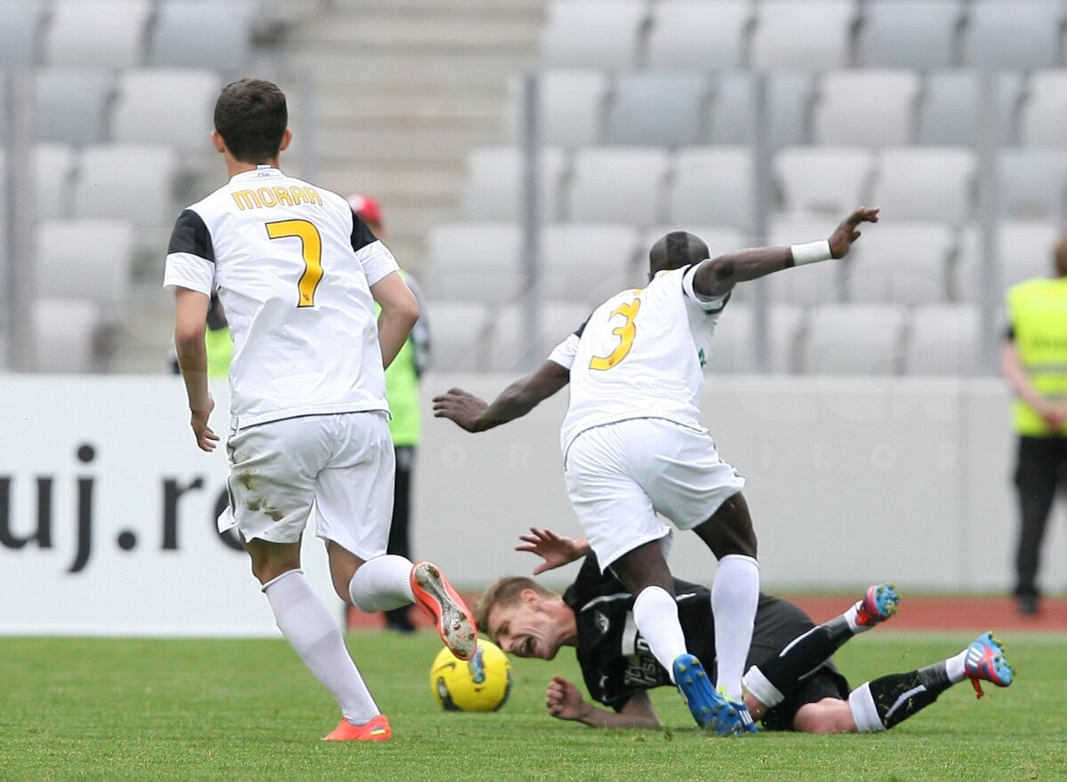 VIDEO U - Sportul 1-1 » Studenţii smulg un egal şi la Cluj