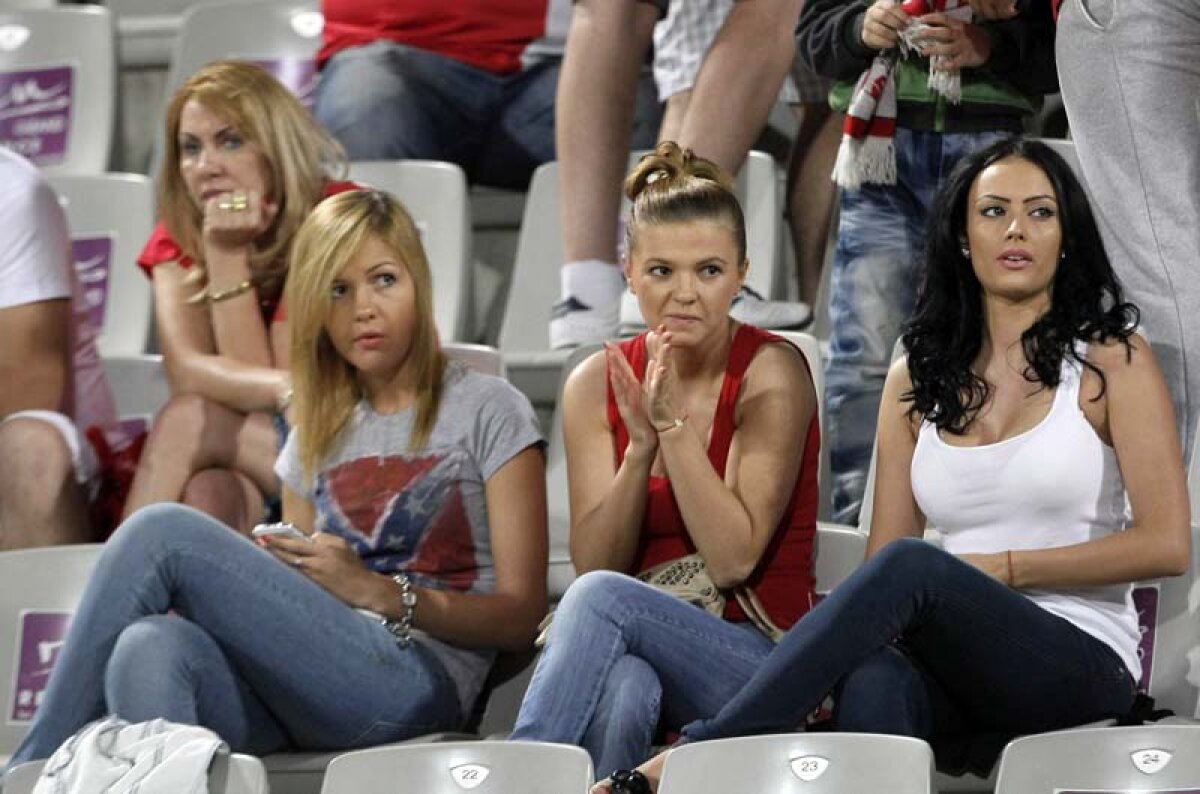 Divorţ în stil Dinamo » Suporterii dinamovişti nu au ţinut cont de apelul făcut de Borcea