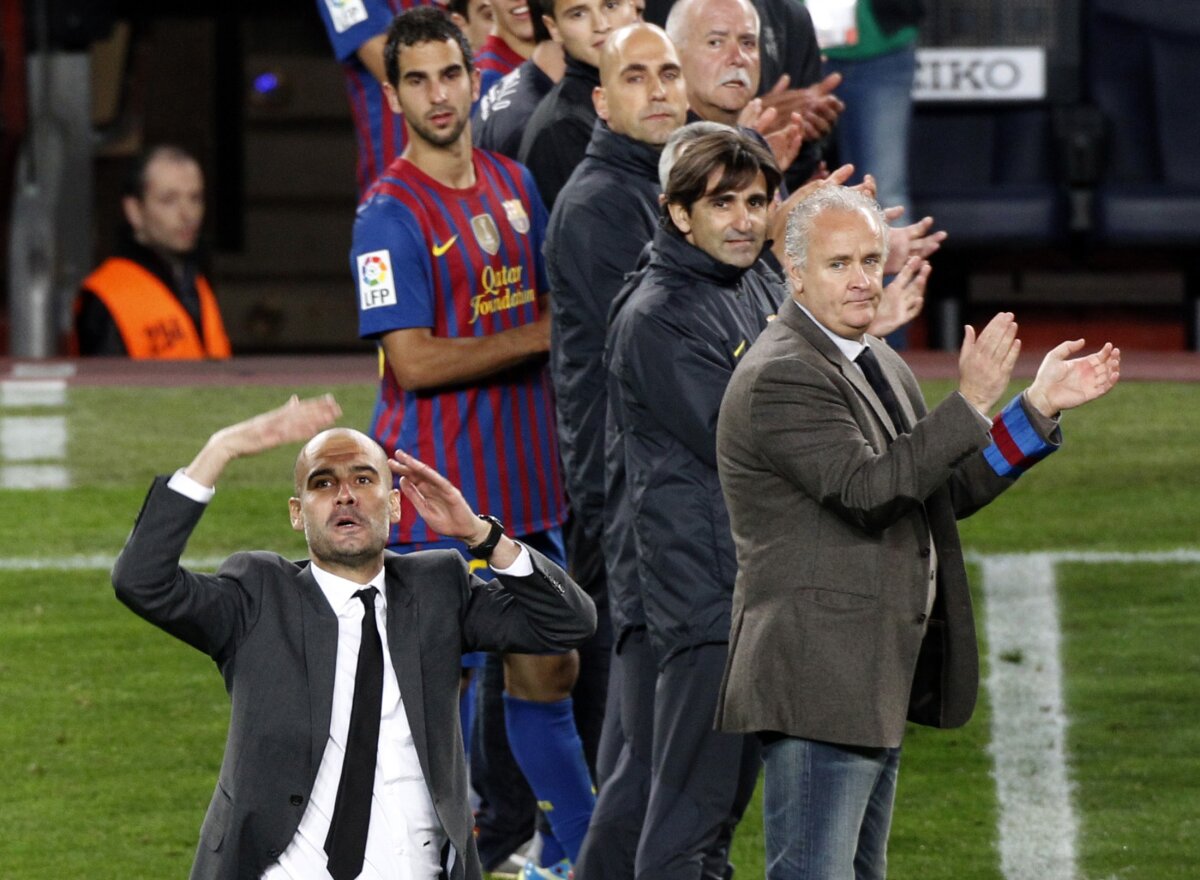 VIDEO şi FOTO ”Camp Nou” s-a despărţit de Guardiola: ”Te iubim, Pep!”