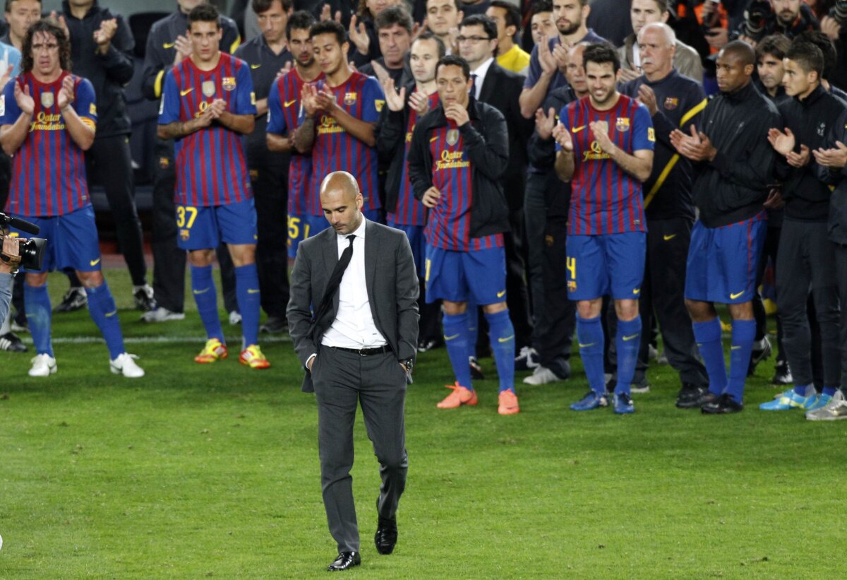 VIDEO şi FOTO ”Camp Nou” s-a despărţit de Guardiola: ”Te iubim, Pep!”