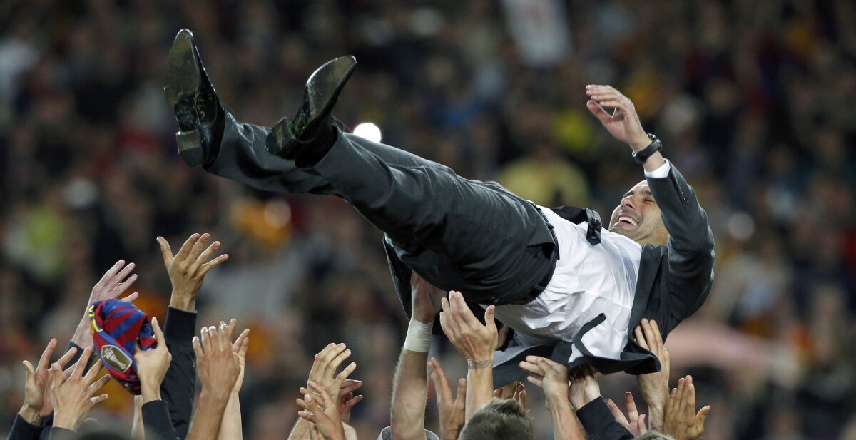 VIDEO şi FOTO ”Camp Nou” s-a despărţit de Guardiola: ”Te iubim, Pep!”
