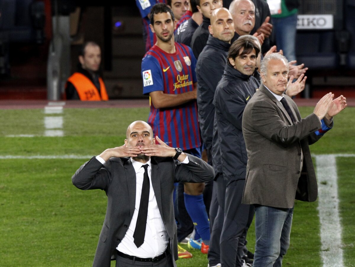 VIDEO şi FOTO ”Camp Nou” s-a despărţit de Guardiola: ”Te iubim, Pep!”
