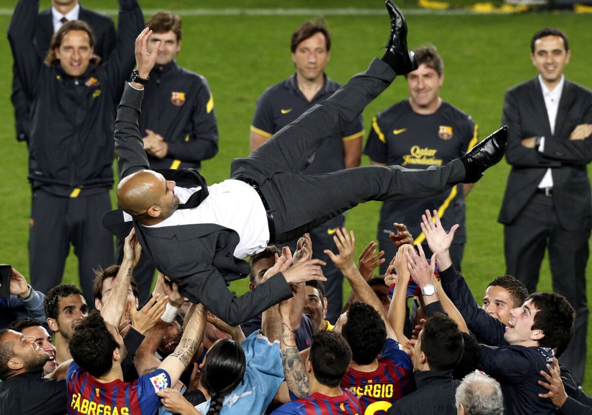 VIDEO şi FOTO ”Camp Nou” s-a despărţit de Guardiola: ”Te iubim, Pep!”