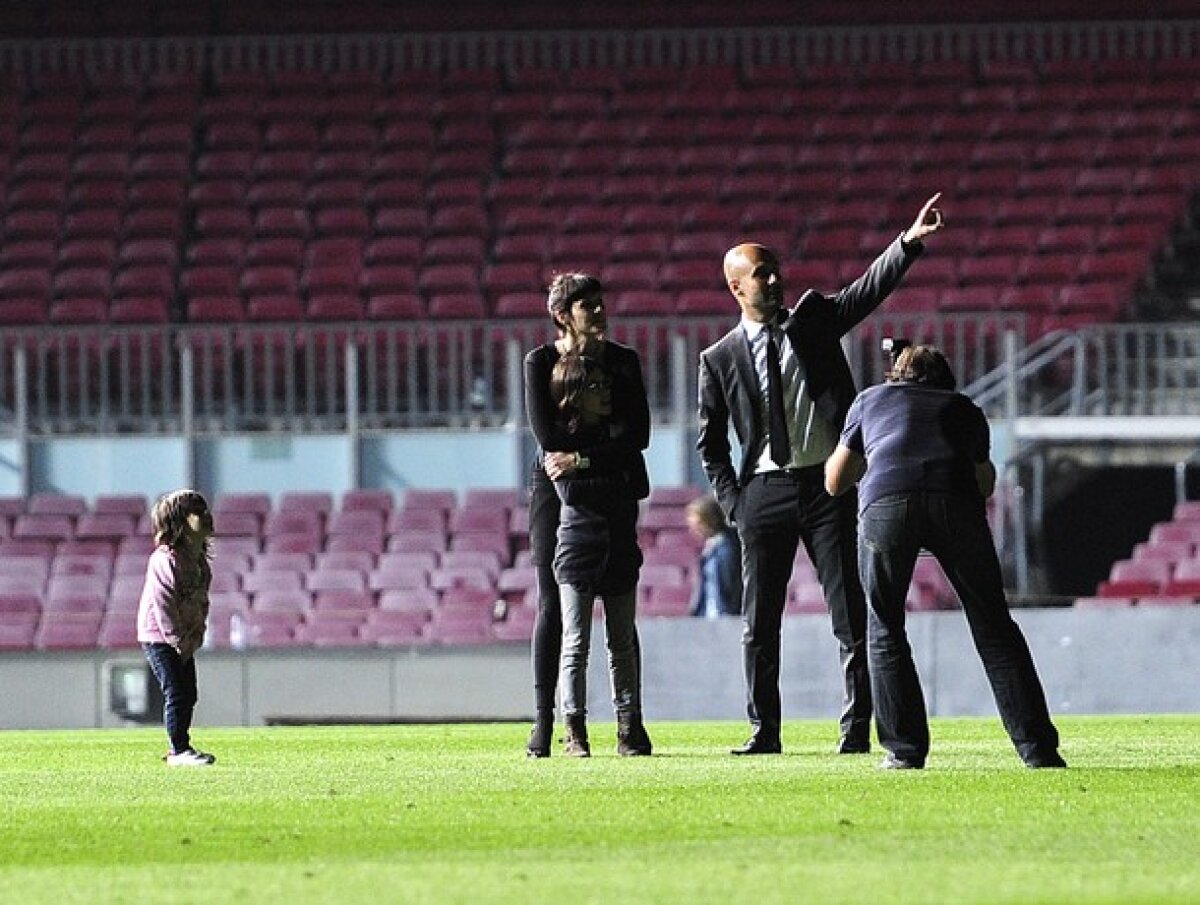 FOTO şi VIDEO » Momente impresionante pe Camp Nou. Omagiul adus unui antrenor incredibil: "Mulţumim că ne-ai ajutat să atingem cerul!"