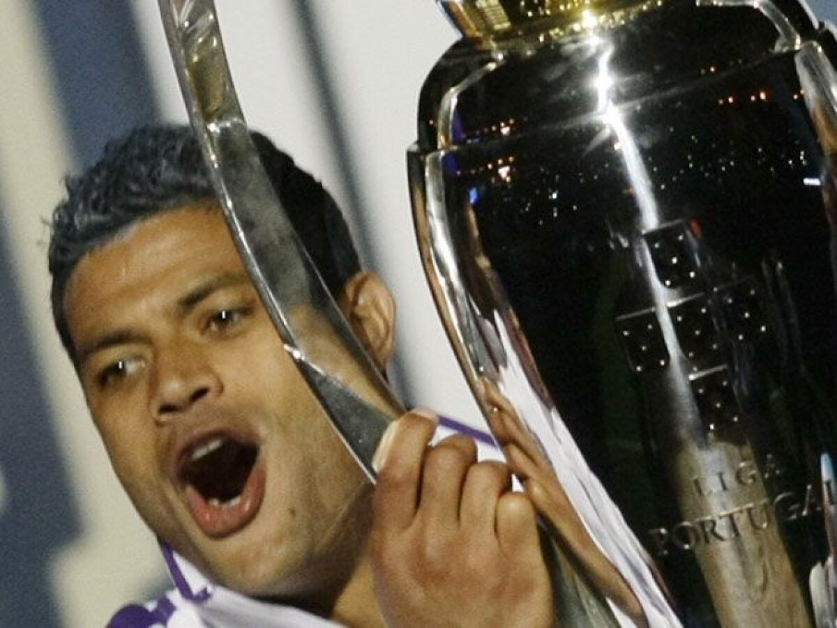 FOTO şi VIDEO » Săpunaru scrie istorie la Porto! Cum a sărbătorit aseară al zecelea trofeu pe Dragao