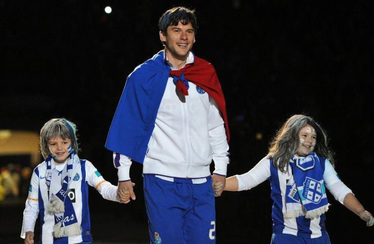 FOTO şi VIDEO » Săpunaru scrie istorie la Porto! Cum a sărbătorit aseară al zecelea trofeu pe Dragao