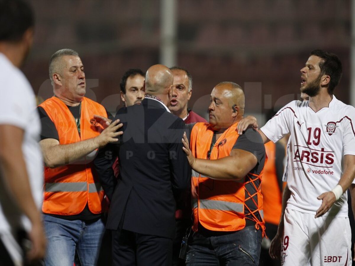 FOTO Nervi la pauză » Lucescu jr, secundul lui şi Zotta, trimişi în tribună de Robert Dumitru