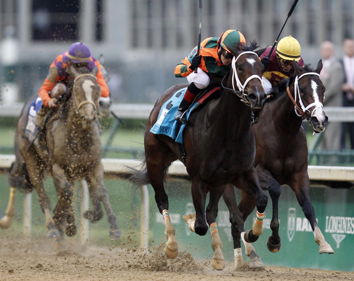 GALERIE FOTO Kentucky Derby » Cea mai tare cursă de hipism, cele mai ciudate pălării :D