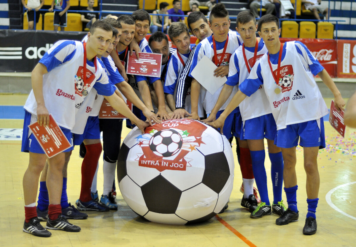 VIDEO Azi în Timişoara, mîine-n toată Sala! » ”Lucian Blaga” din Oradea, campioană regională la Timişoara