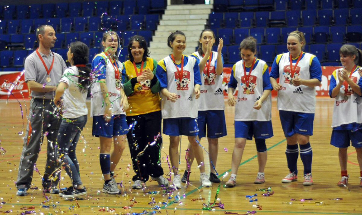 VIDEO Azi în Timişoara, mîine-n toată Sala! » ”Lucian Blaga” din Oradea, campioană regională la Timişoara