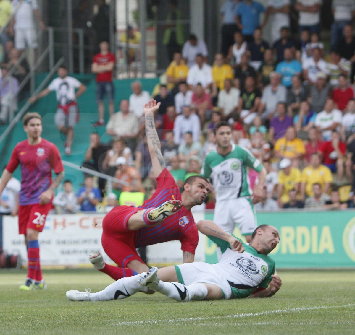 VIDEO Steaua rămîne în lupta pentru titlu! Concordia - Steaua 0-2 (Iliev '8, Martinovici 72')