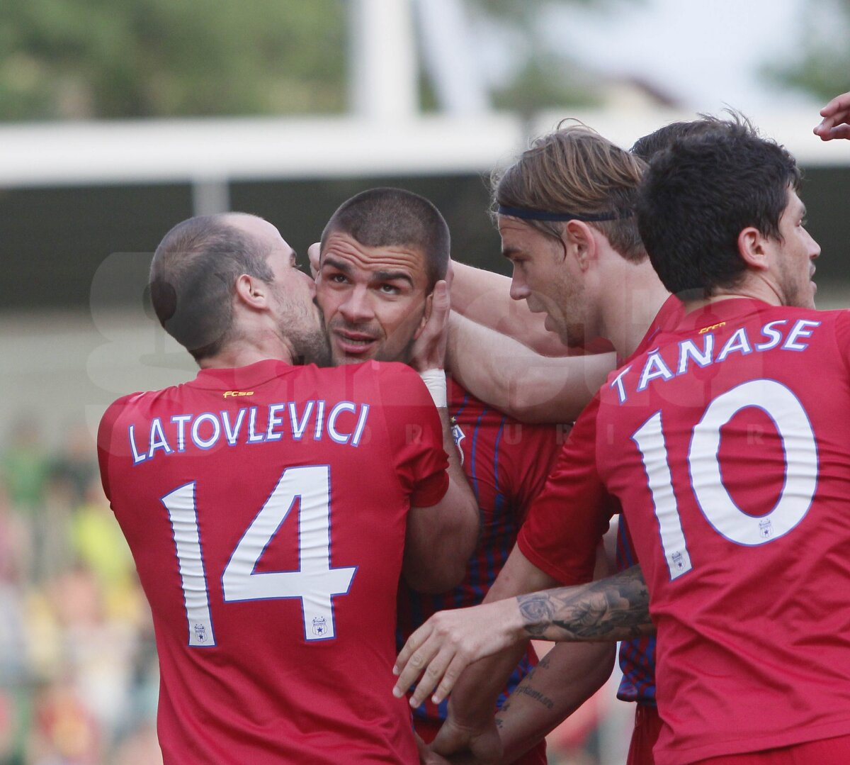 VIDEO Steaua rămîne în lupta pentru titlu! Concordia - Steaua 0-2 (Iliev '8, Martinovici 72')